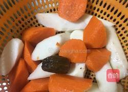 羊肚菌排骨汤的做法图解2