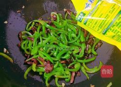 蘑菇炒尖椒的做法图解11