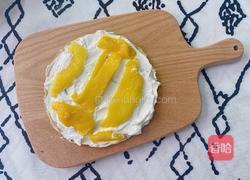 ㊙️细腻嫩滑|完胜甜品店的草莓芒果千层的做法图解13