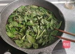 炝拌香椿的做法图解3