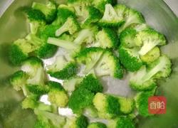 西蓝花炒胡萝卜的做法图解5