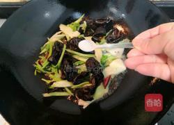 爆炒西芹木耳的做法图解16