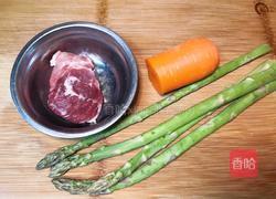 芦笋胡萝卜炒肉丝的做法图解1