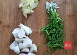 Illustration of how to cook edamame and roasted rooster 1