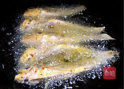 炸小黄花鱼的做法图解3