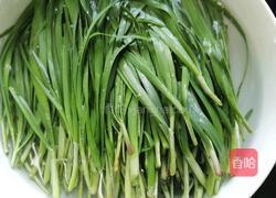 韭菜炒虾仁的做法图解2