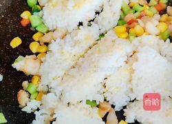 虾仁时蔬炒饭的做法图解5
