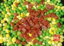 豌豆炒腊肠的做法图解11