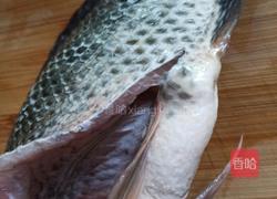 红烧罗非鱼的做法图解1