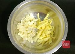 芹菜萝卜炒牛肉的做法图解3