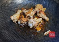 鸡翅根烧荷兰豆的做法图解7