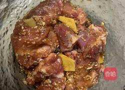 蜜汁蒜香排骨的做法图解1