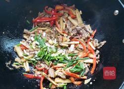 茄子酸菜炒牛肉的做法图解5