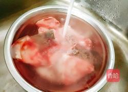 莴苣炖鱼头的做法图解3