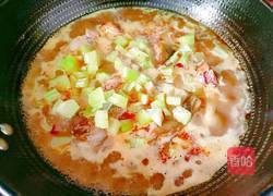 莴苣炖鱼头的做法图解14