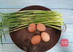 蒜苔炒鸡蛋的做法图解1