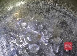 鸡腿菇炒肉的做法图解5