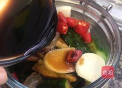 酸脆爽口腌黄瓜的做法图解6