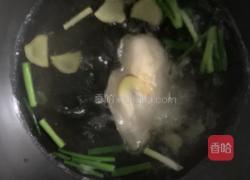 柠檬手撕鸡丝的做法图解1