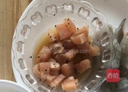 鸡胸肉奶油蘑菇浓汤的做法图解2