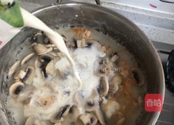 鸡胸肉奶油蘑菇浓汤的做法图解8