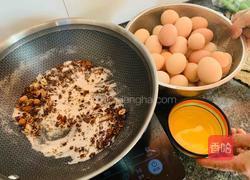 超级好吃的五香咸蛋的做法图解2