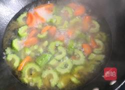 苦瓜豆腐胡萝卜的做法图解6
