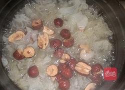 银耳红枣西米露的做法图解3