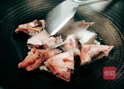 白萝卜鱼头汤的做法图解8