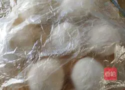 Illustration of how to make fried buns 6