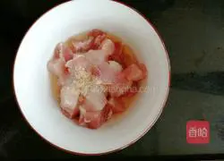 Illustration of how to make pineapple sour pork 3