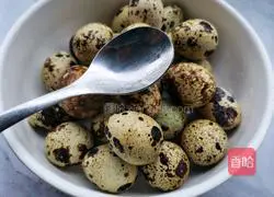 Illustration of how to make five-spice braised quail eggs 5