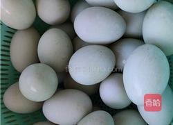 自制流油咸鸭蛋的做法图解1