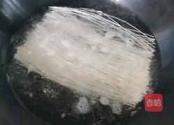 自制香辣干脆面的做法图解1