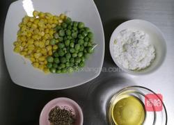 鸡肉汉堡儿童营养早餐的做法图解3