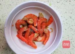 西芹虾仁蛋炒饭的做法图解2