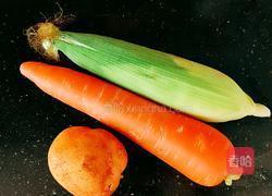 胡萝卜土豆炒玉米的做法图解2