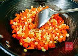 胡萝卜土豆炒玉米的做法图解8