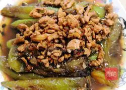 Illustration of how to make tiger skin pepper minced meat 11