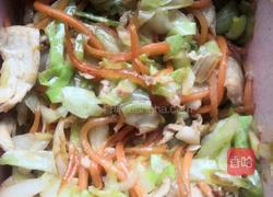 卷心菜炒鸡胸肉的做法图解3