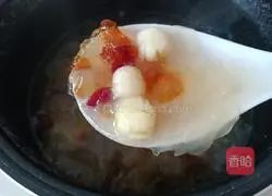 Illustration of how to make Peach Gum, Lotus Seed and Tremella Soup (Beauty and Beauty) 12