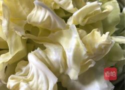 鸡蛋炒包菜的做法图解2