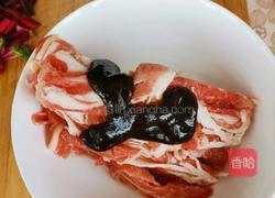 红甜菜肉酱意大利面的做法图解3