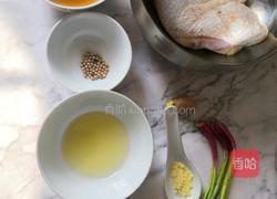 葱油鸡退的做法图解1