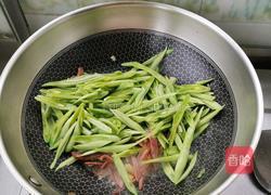 腊肉炒芸豆丝的做法图解6