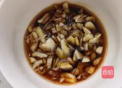 Illustration of how to make lettuce in oyster sauce 3