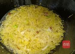 酸菜炖五花肉粉条的做法图解7
