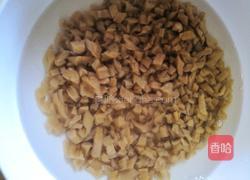 爆炒萝卜丁的做法图解2