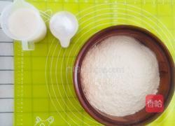 梅干菜肉包子的做法图解1