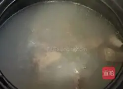 Illustration of how to make winter bamboo shoots and old duck soup 8